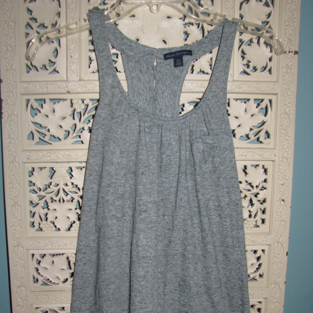 AMERICAN EAGLE light green tank top