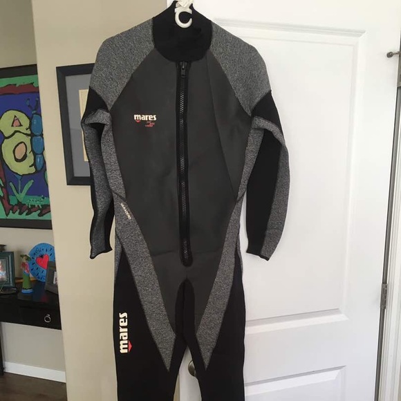 Neoprene suit! - Picture 1 of 3