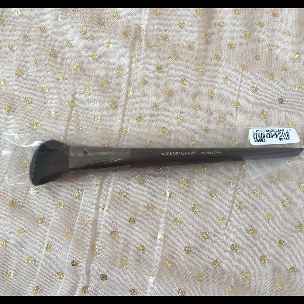 Make Up For Ever Brush 150 Precision Blush