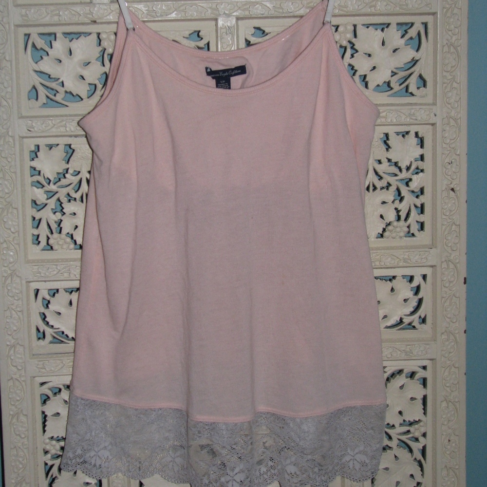AMERICAN EAGLE lace-bottom tank top