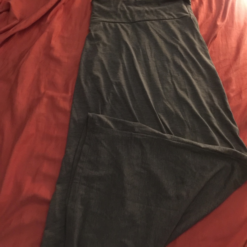 Long maxi skirt! Worn 1 time!