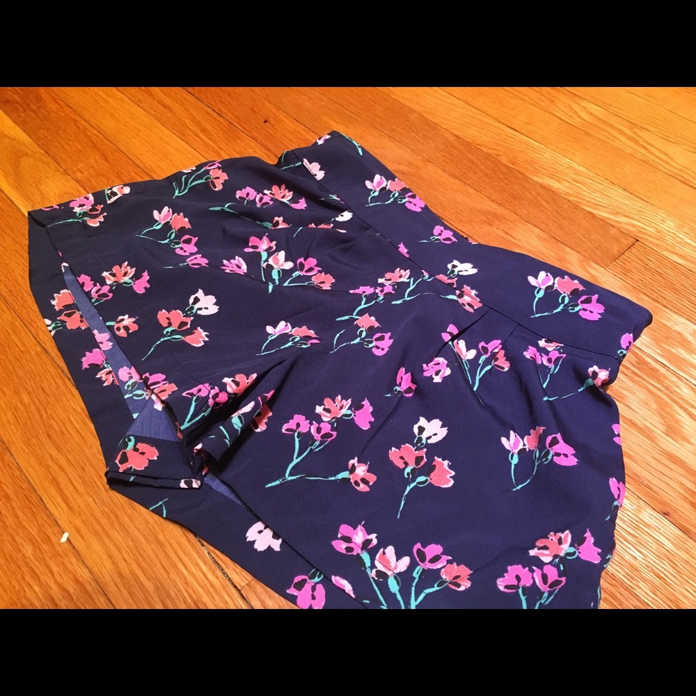 Floral fancy shorts