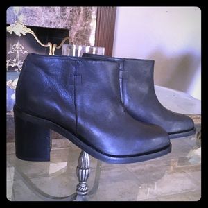 OAK Leather Ankle Boots