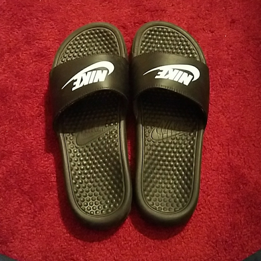 NIKE Slides