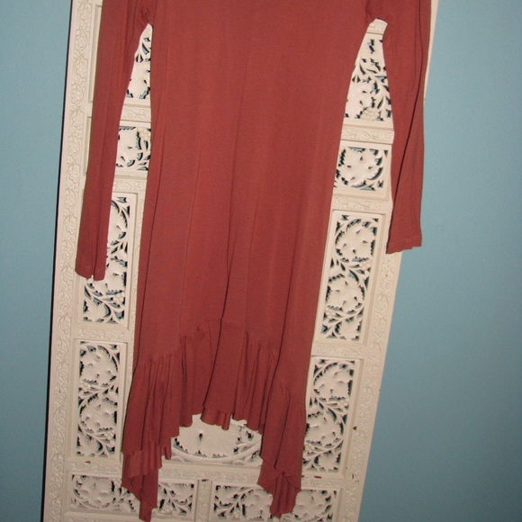 URBAN OUTFITTERS (black poppy) tunic top/dress - Picture 3 of 3