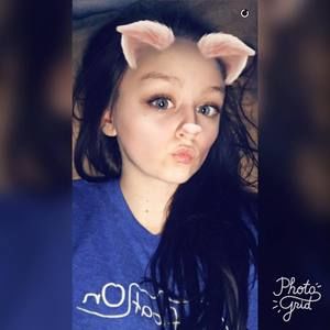 Meet your Posher, Evelyn