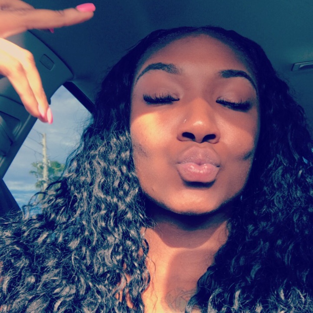 Meet your Posher, Chrishana