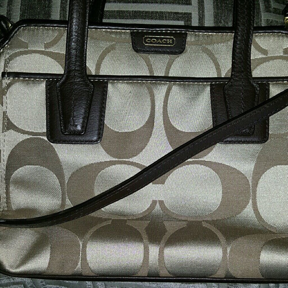 Coach cross over purse
