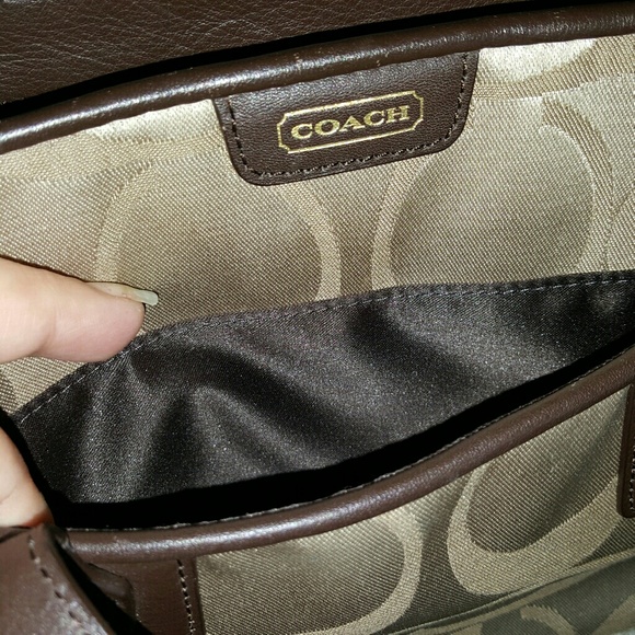 Coach cross over purse - Picture 3 of 3