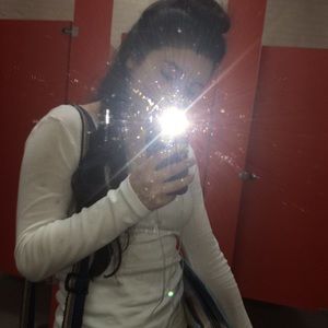 Meet your Posher, Valentina