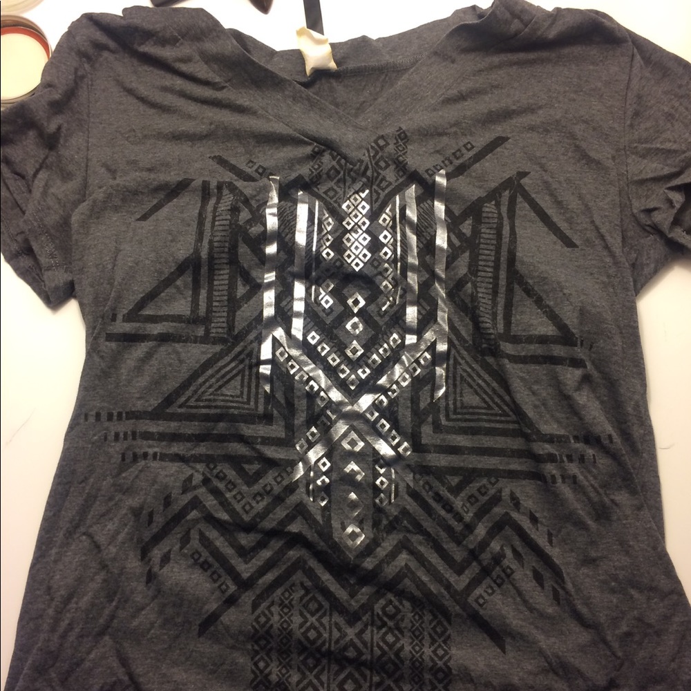graphic tee