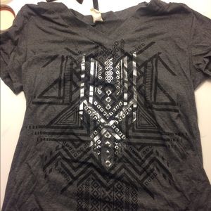 graphic tee