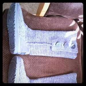 Grey ugg boots