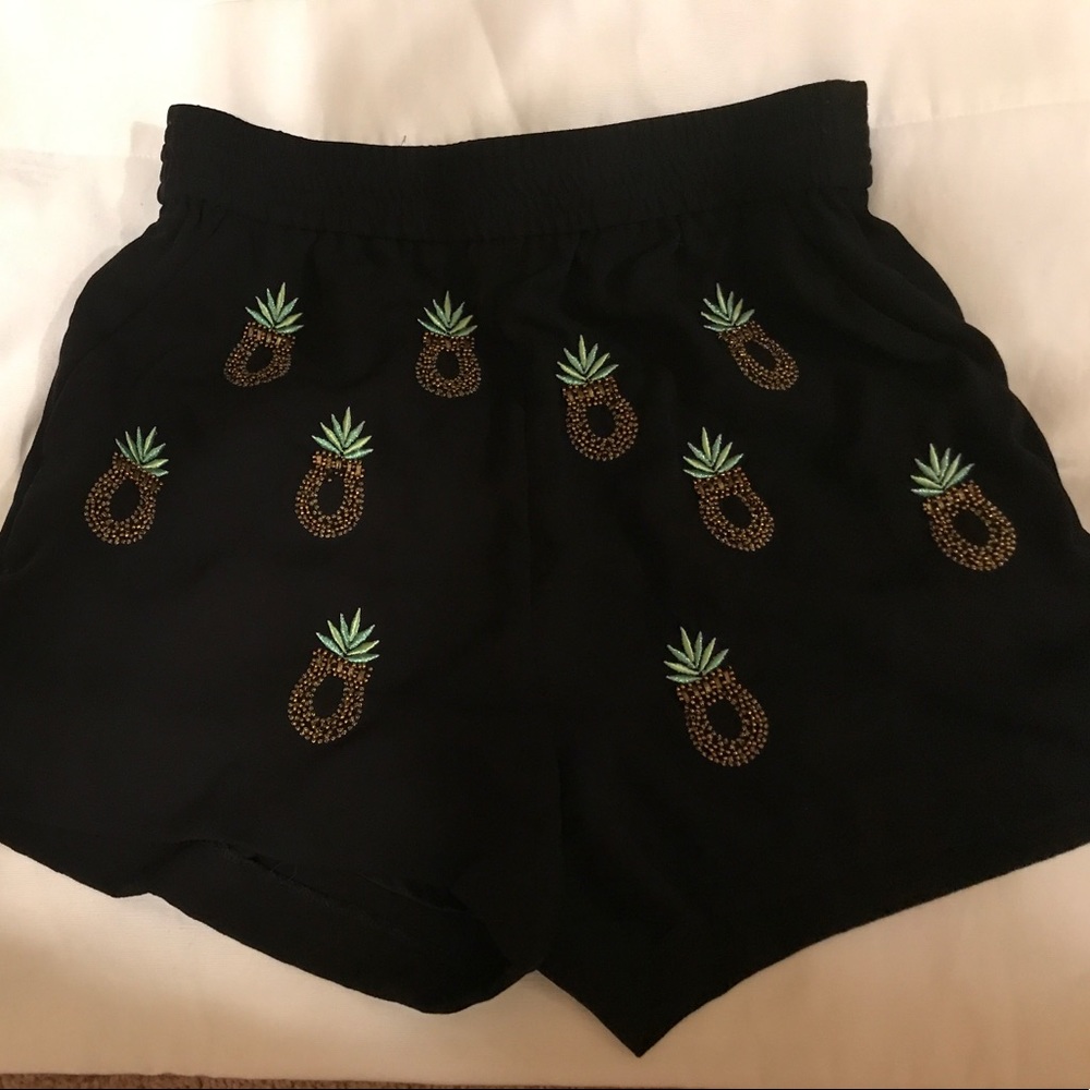 H&M Beaded Pineapple Soft Shorts - Picture 1 of 4