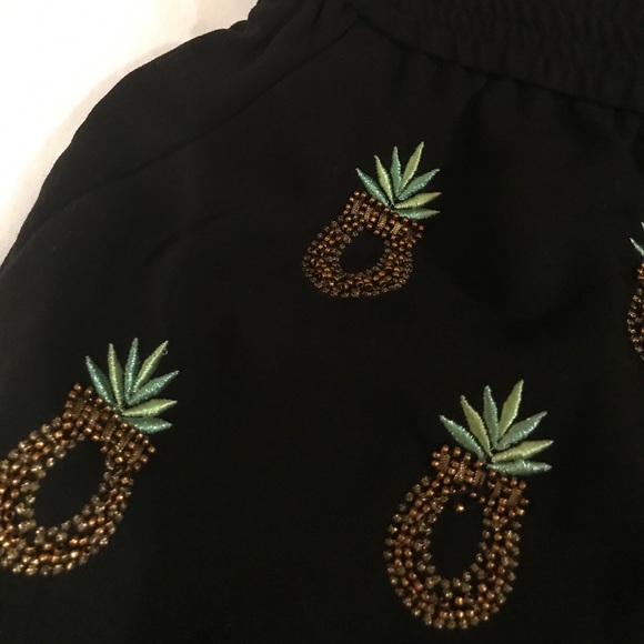 H&M Beaded Pineapple Soft Shorts - Picture 2 of 4