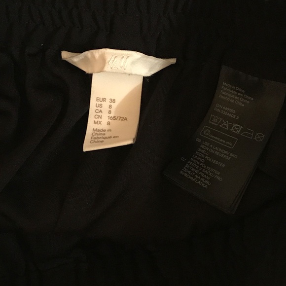 H&M Beaded Pineapple Soft Shorts - Picture 4 of 4