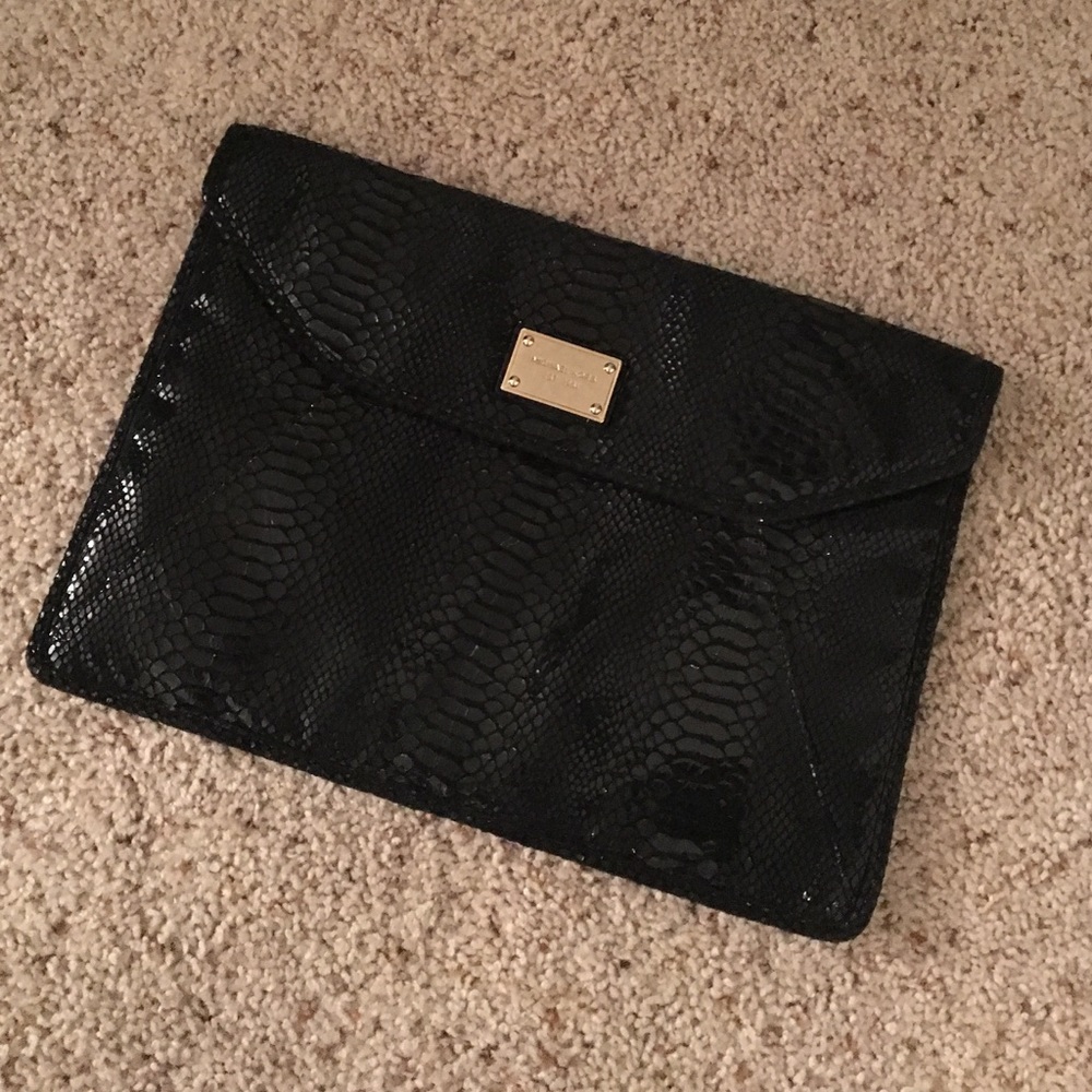 Michael Kors Macbook Air 11" Sleeve - Black Python