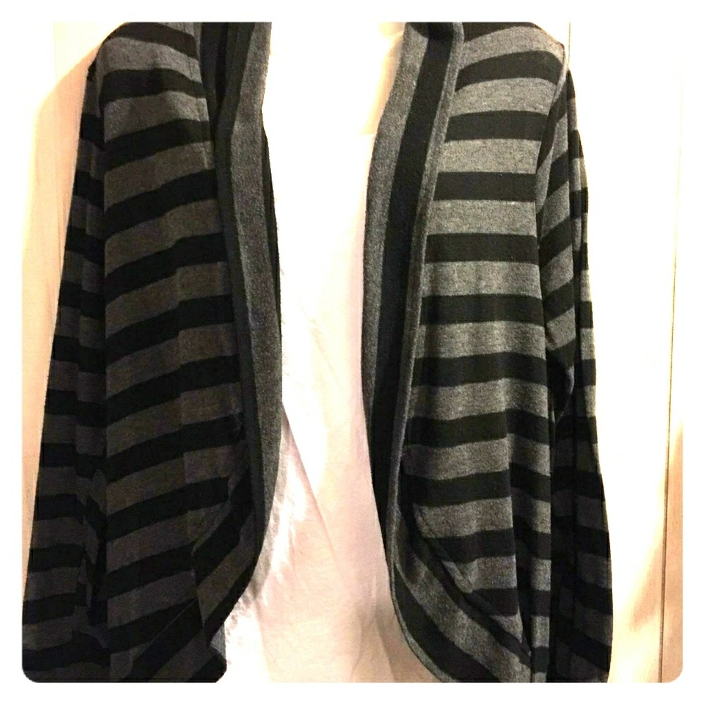 Black and grey stripped cardigan