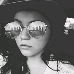 Meet your Posher, Kay