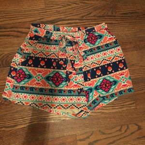 Patterned flowy shorts