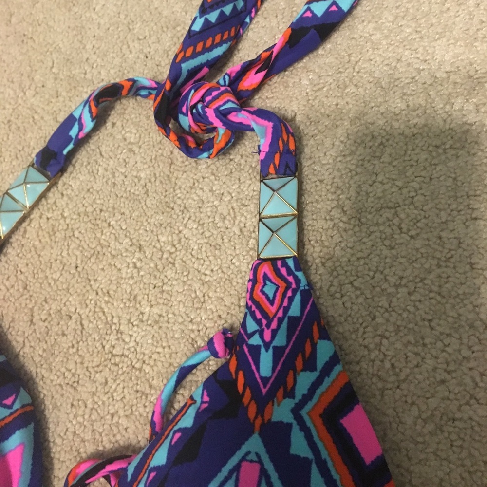 Aztec print bikini - Picture 2 of 4