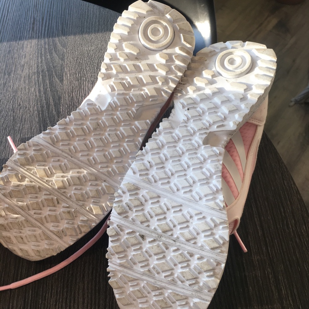 Adidas shoes - Picture 6 of 8