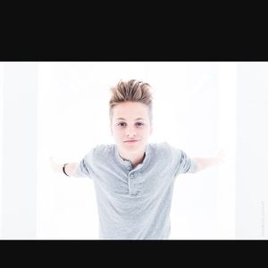 Meet your Posher, Monique