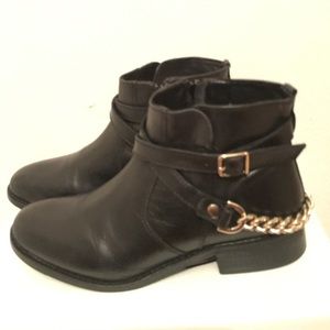 Steve Madden black ankle booties with gold chains