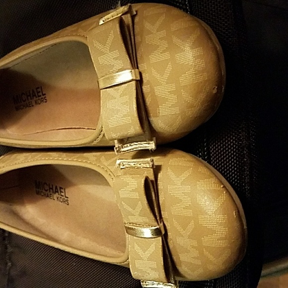 Michael Kors ballet bow flats - girls - Picture 6 of 6