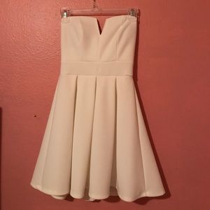 short cute white strapeless dress(only worn once)