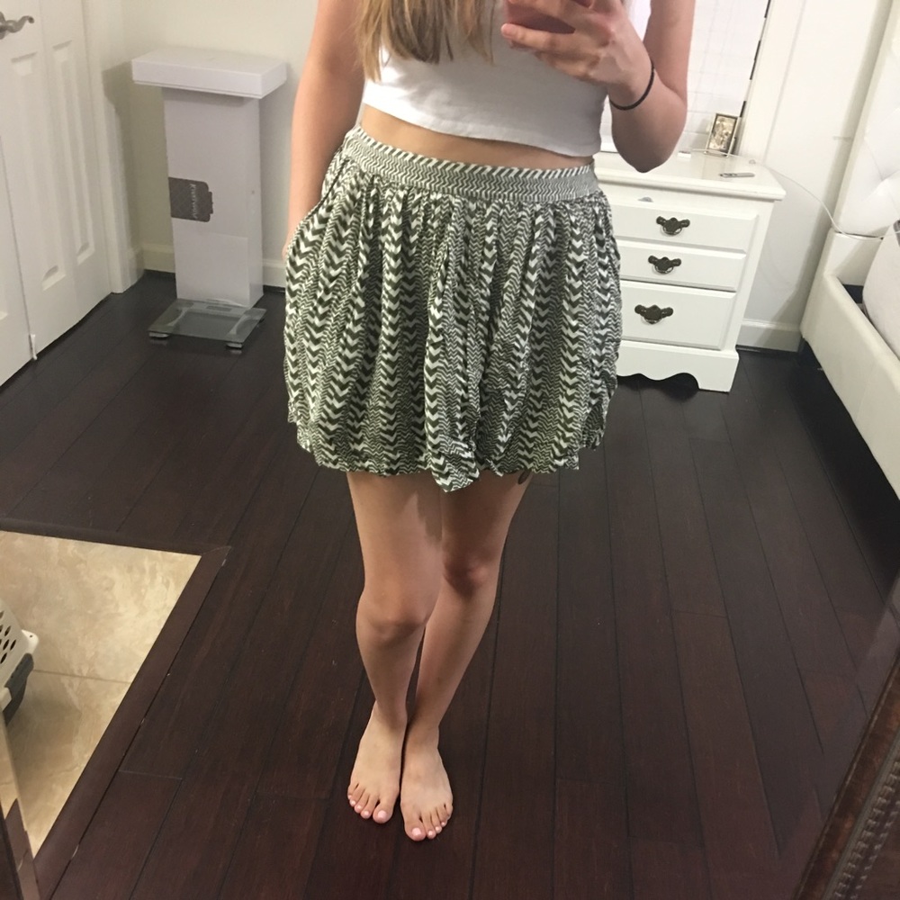 Skirt with pockets