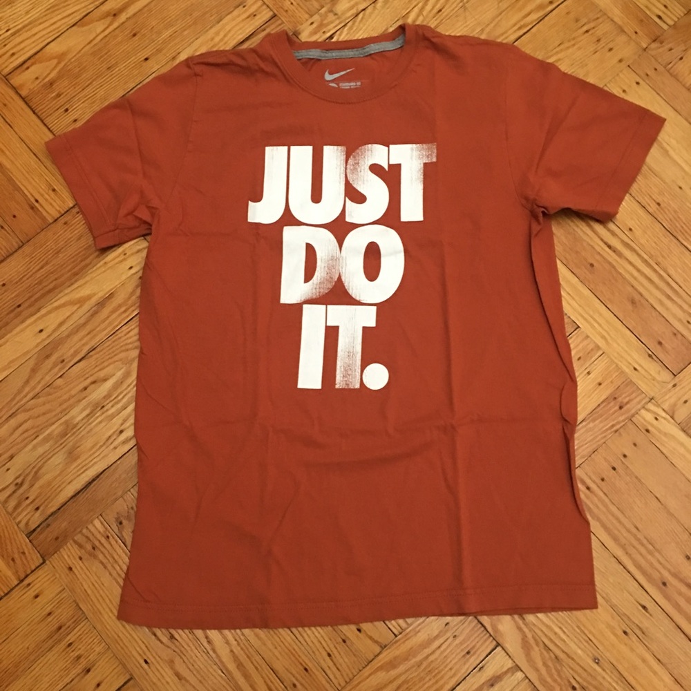 NWOT-Nike Just Do IT. T-Shirt