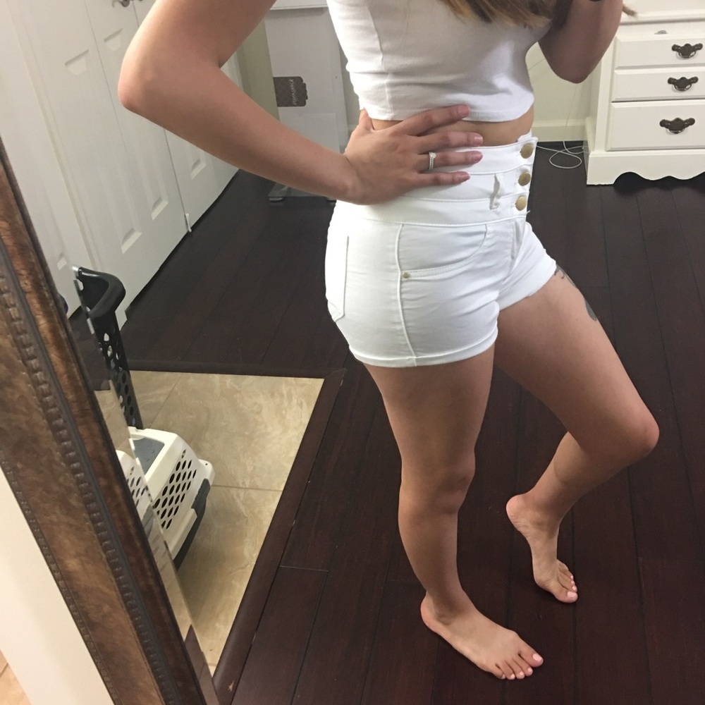 White high waisted shorts