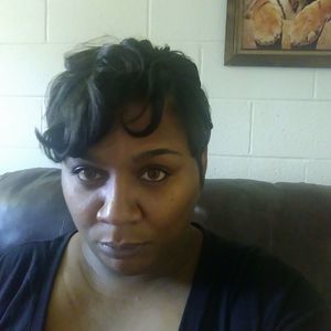 Meet your Posher, Denise