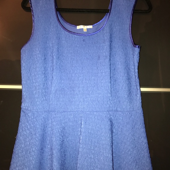 Top - Picture 3 of 5