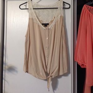 Beige blouse. 2x