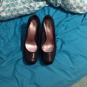 Sparkly black 3 in heels