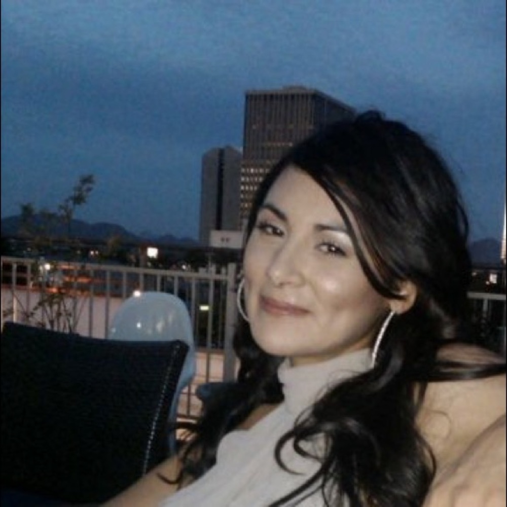 Meet your Posher, Nicole