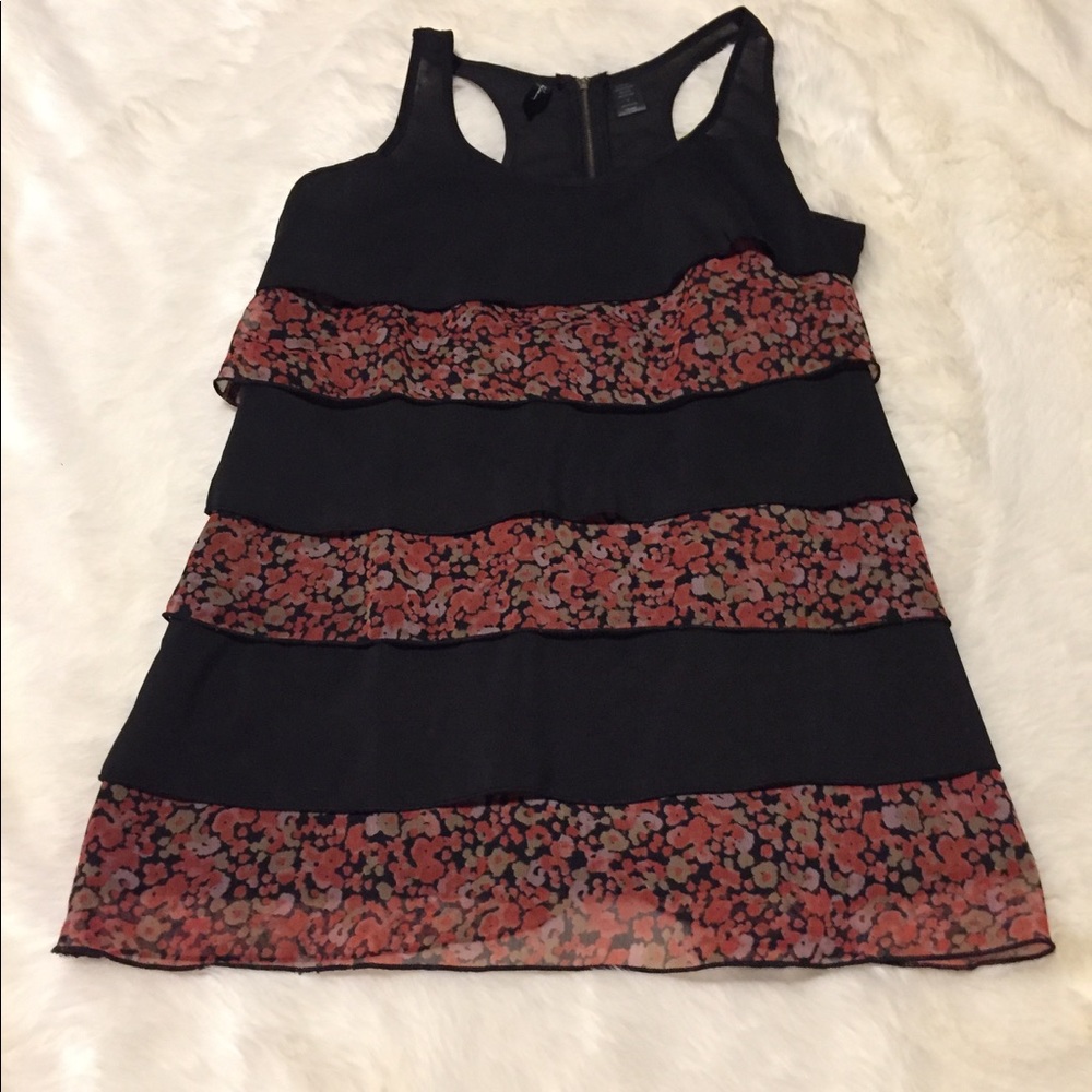 Cute and fun sleeveless top!