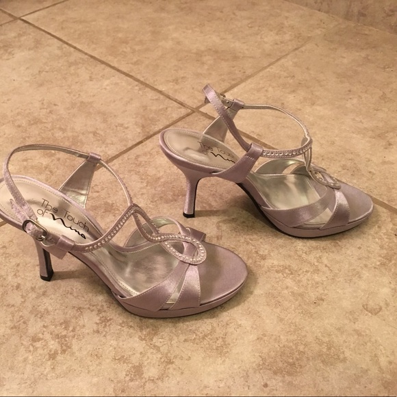 The Touch of Nina Shoes - Picture 2 of 6