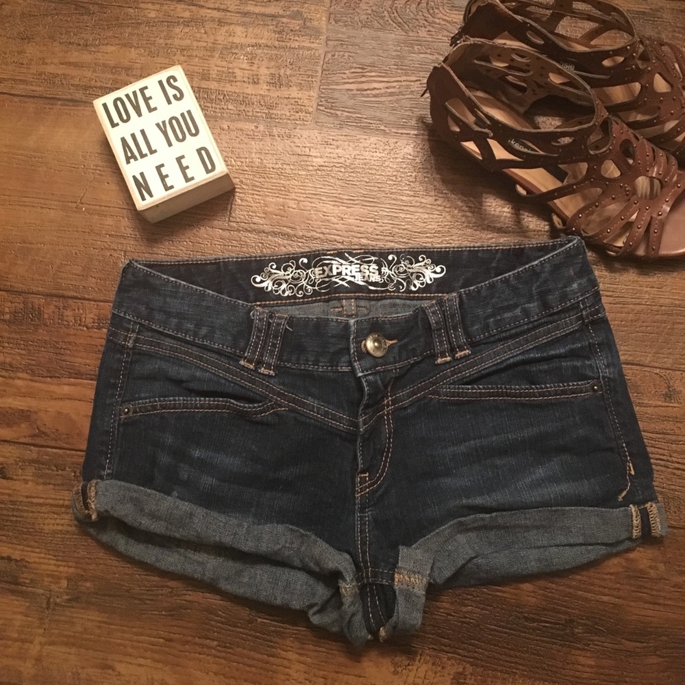 EXPRESS • DENIM SHORTS