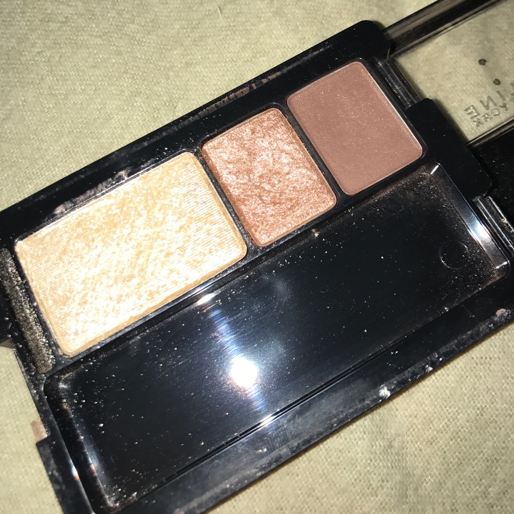 Maybelline Eyeshadow kit