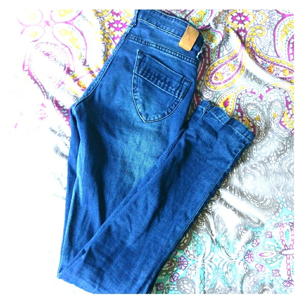 Last Chance‼️Nuon blue light wash jeans