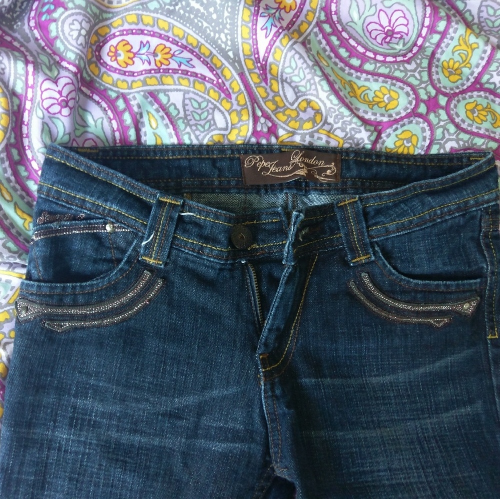 Vintage Gold Embroidered Capri shorts Pepe jeans