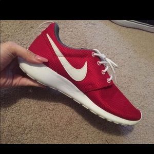 Nike roshes