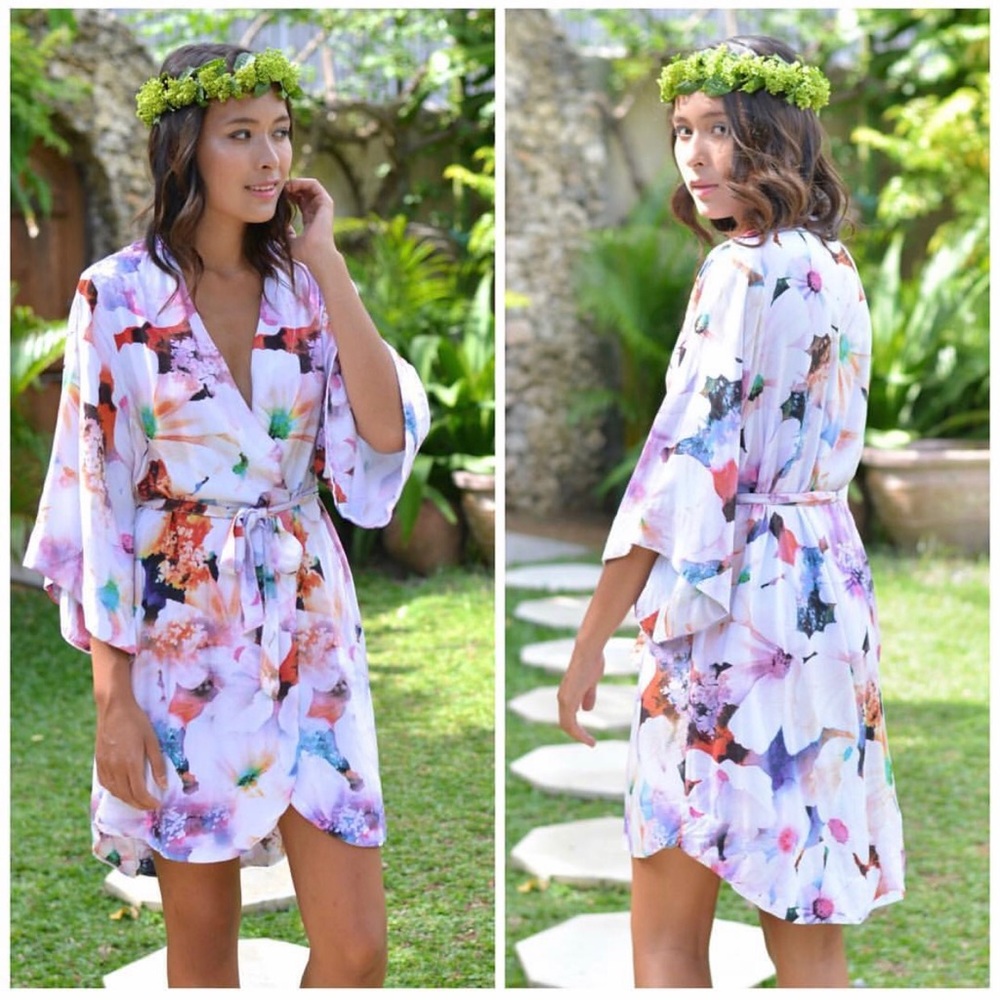 Beautiful Floral Kimono Robe Bride Bridesmaid XS/S