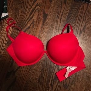 Victoria's Secret red "Super Push Up" bra (36DD)