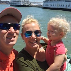 Meet your Posher, Whitney