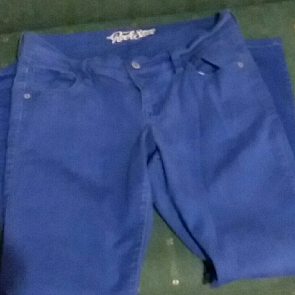 JUNIORS BLUE SKINNY LEGGED PANTS SIZE 12