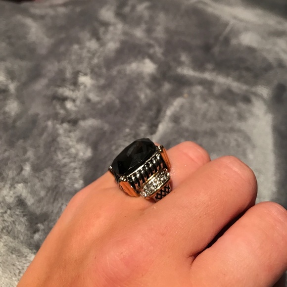 Ring - Picture 2 of 4